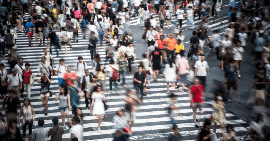 東京に比べて大阪の人口密度が少ない